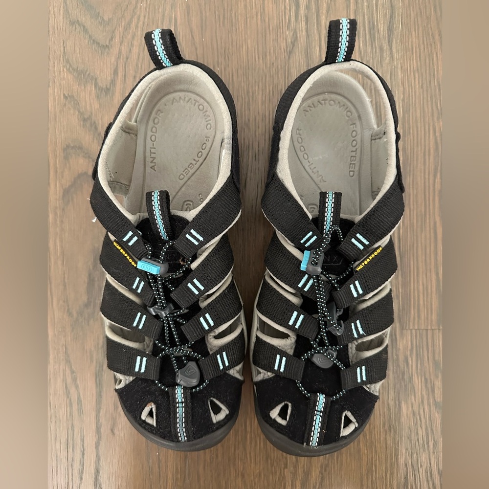 KEEN Women's Clearwater CNX Sandal Size 7.5
